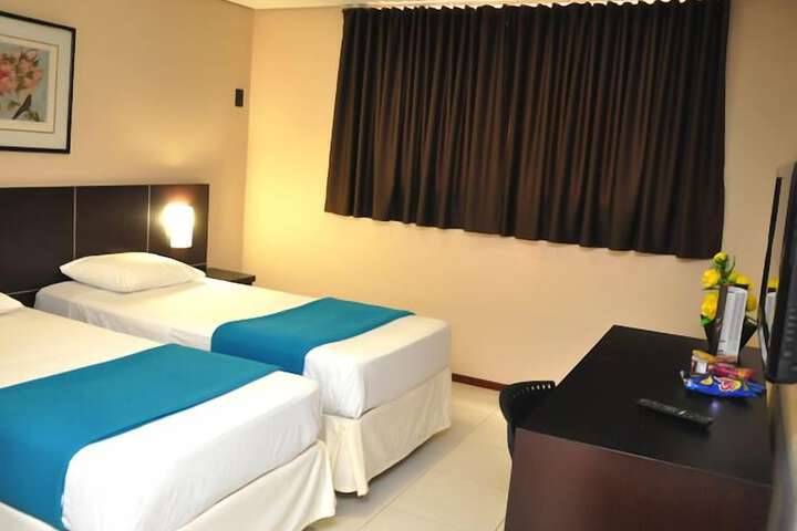 Room 8 of 42