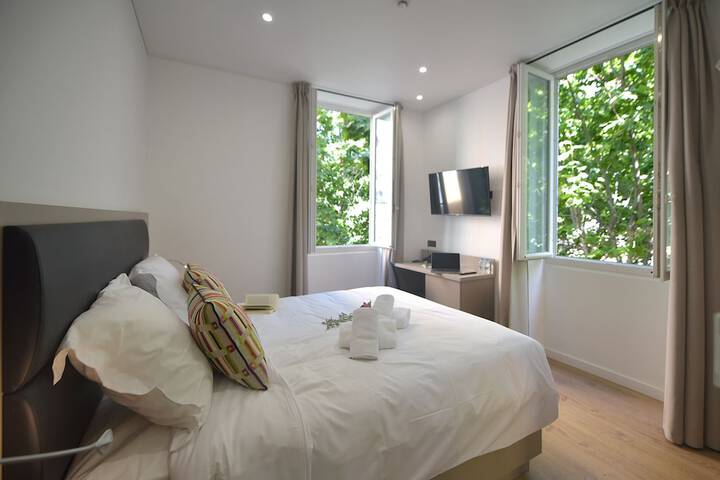 Room 15 of 28