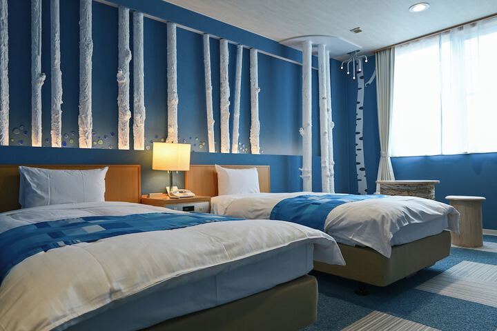 Room 16 of 35