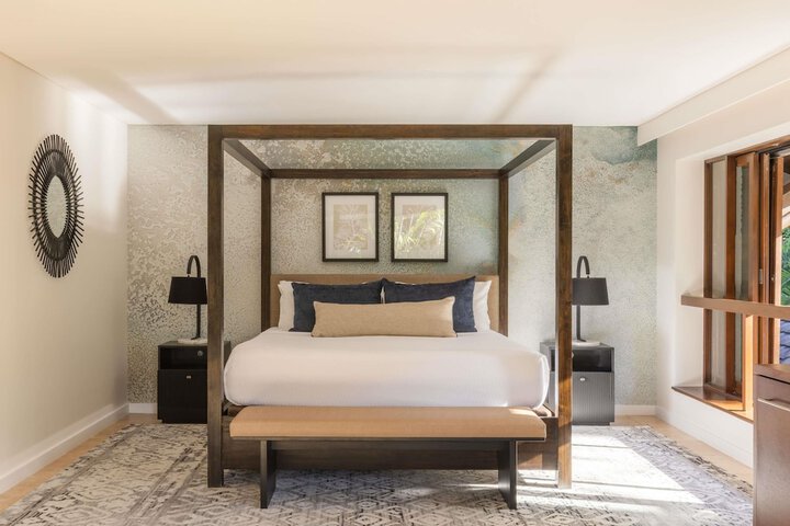 Room 25 of 131