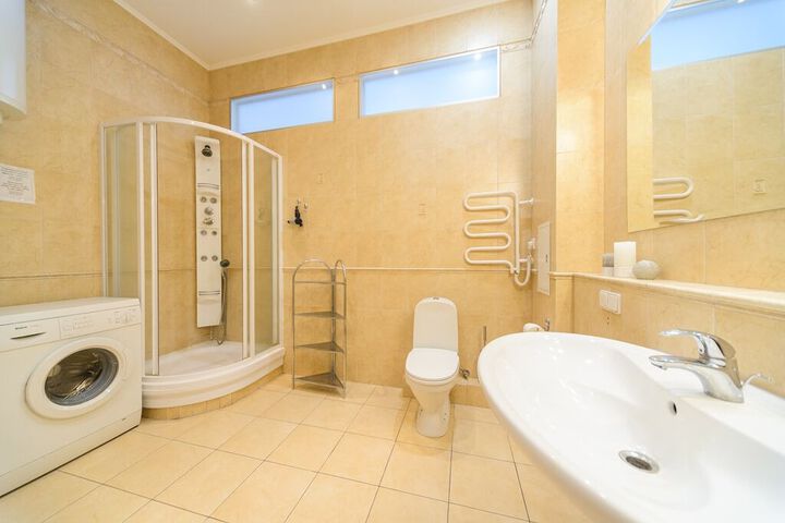 Room 20 of 23