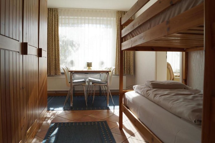 Room 14 of 68