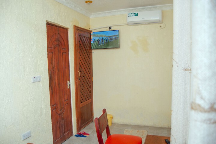 Room 14 of 49
