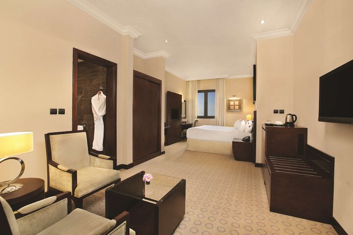 Room 17 of 46