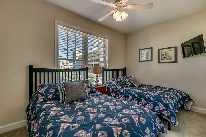 Room 6 of 20