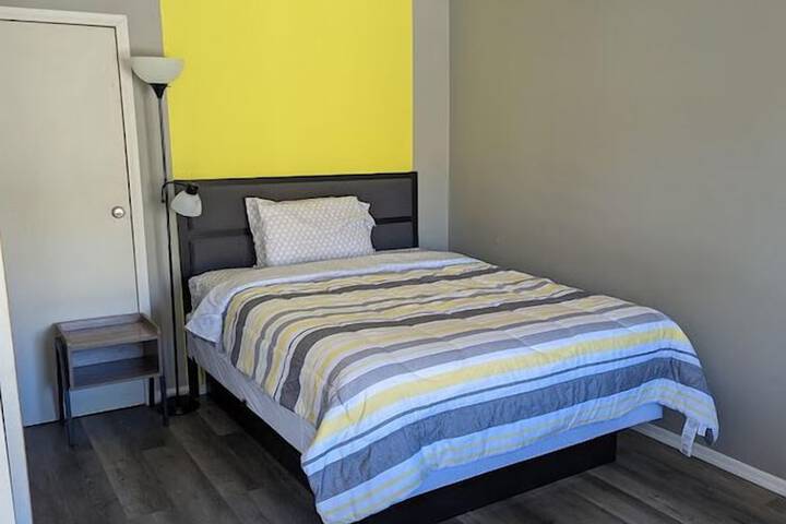 Room 8 of 35