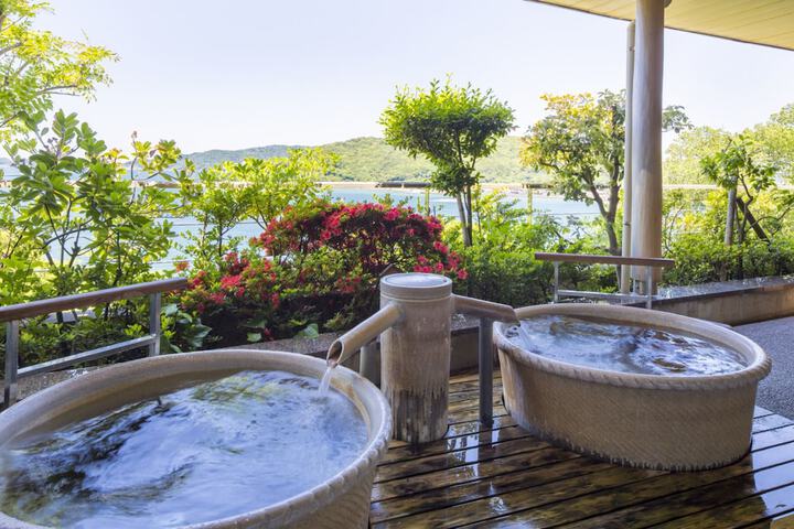 Pools & Facilities