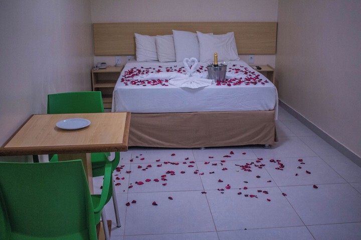 Breakfast/Coffee Service 38 of 79