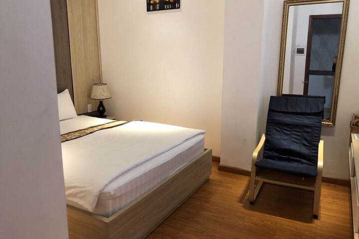 Room 9 of 49