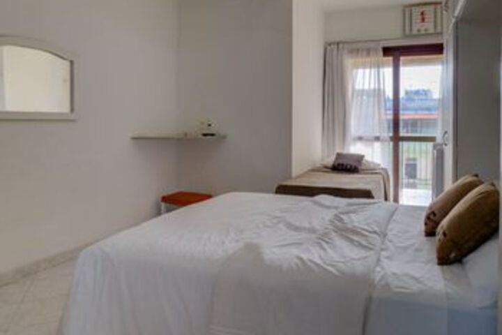 Room 20 of 104