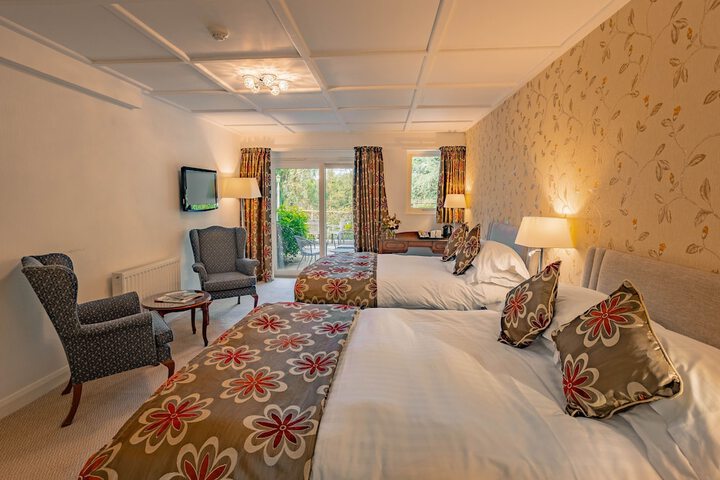 Room 15 of 122