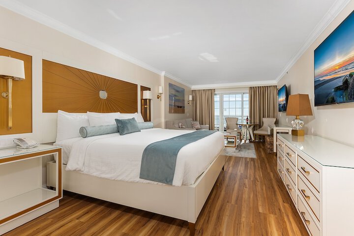 Room 10 of 106