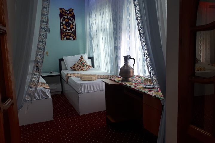 Room 30 of 32