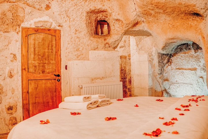 Room 25 of 63