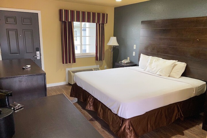 Room 8 of 23