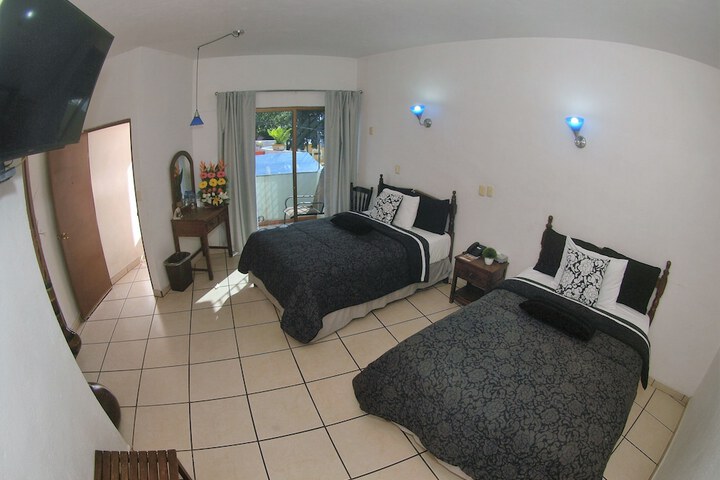 Room 9 of 29