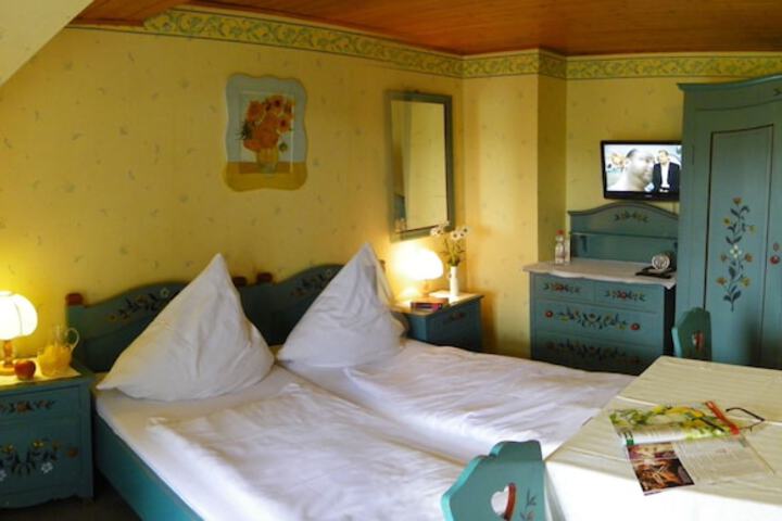 Room 7 of 71