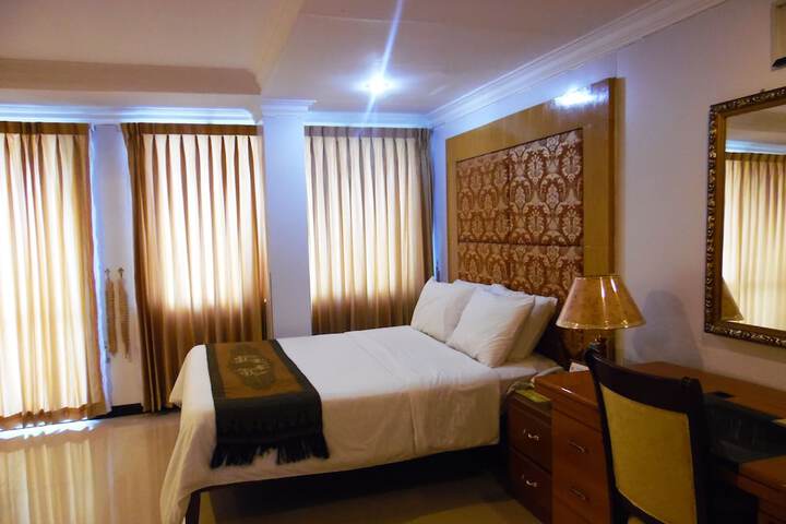 Room 7 of 40