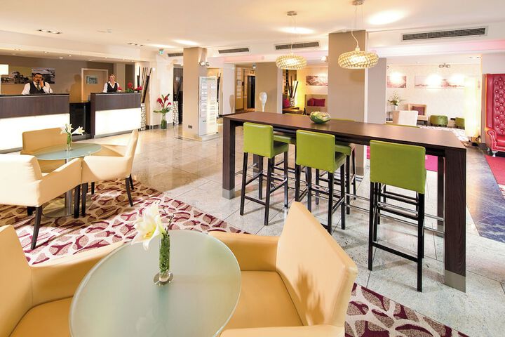 Guest Lobby