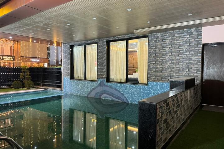 Pool 39 of 63