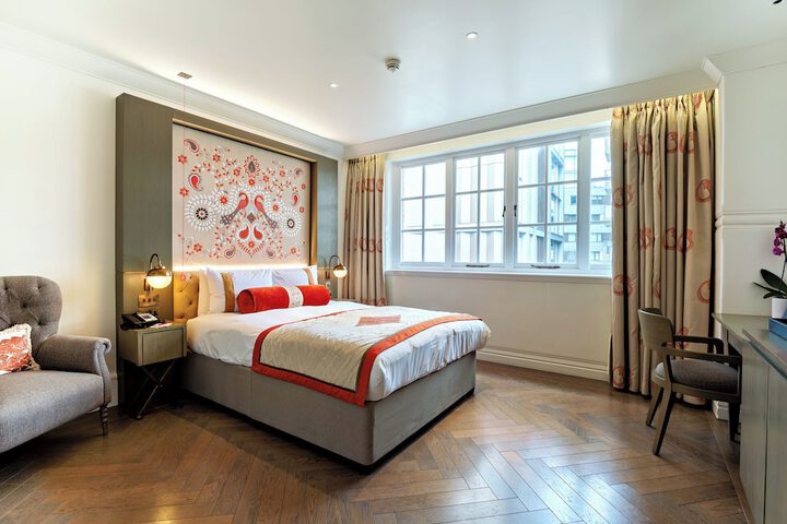 Room 19 of 115