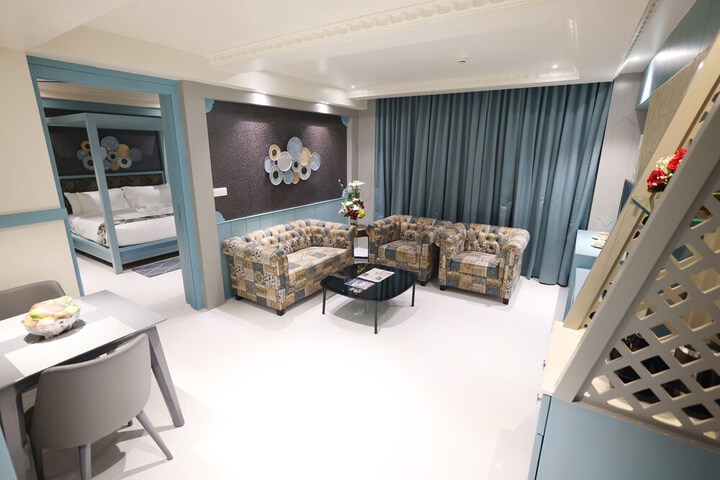 Room 50 of 70