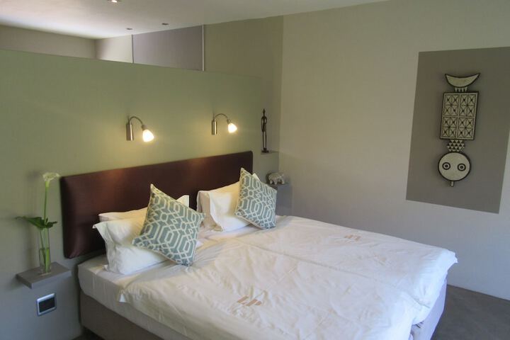 Room 40 of 175