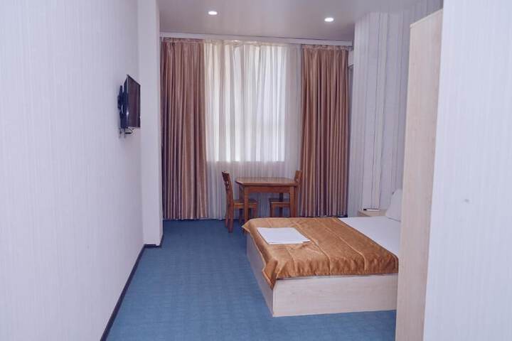 Room 3 of 33