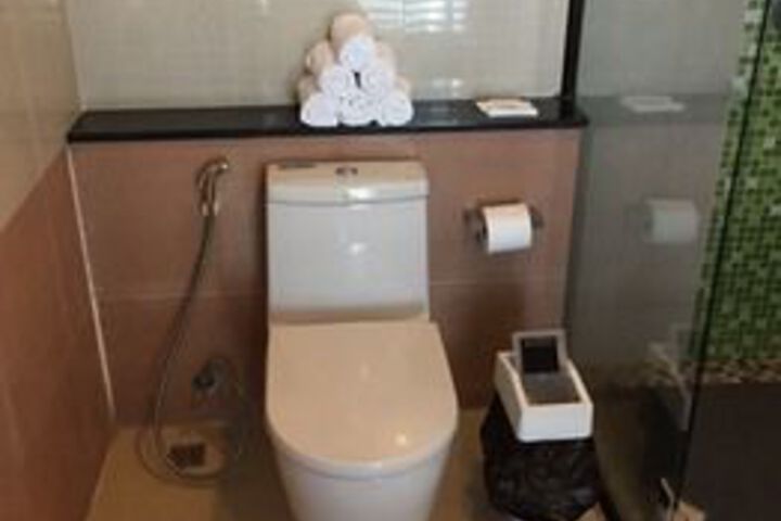 Room 4 of 35