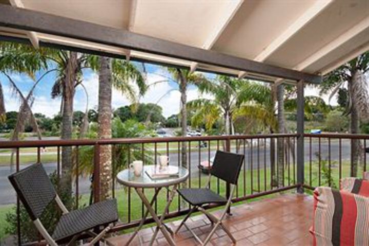 Terrace/Patio 2 of 8