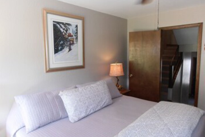 Room 8 of 20
