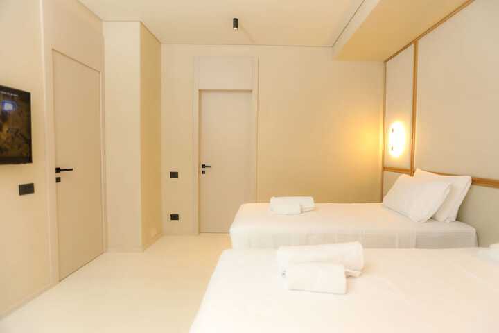 Room 20 of 100