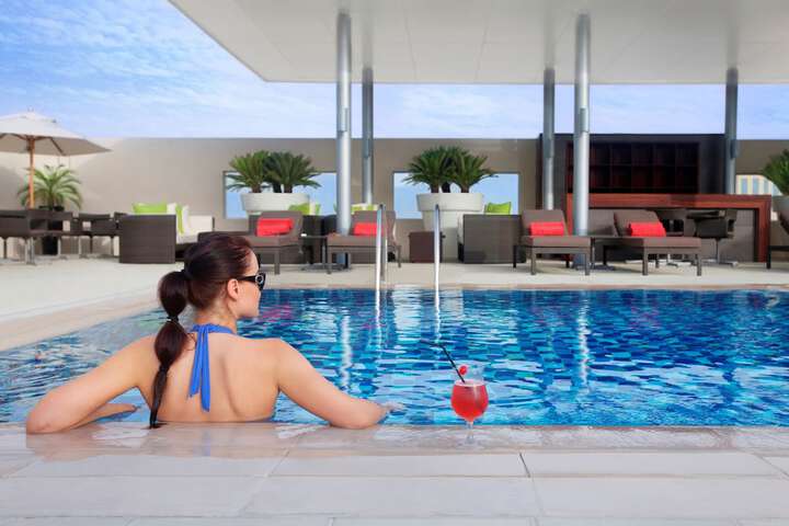 Pool Hotel