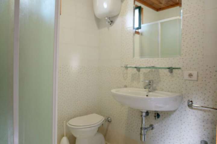 Room 10 of 23