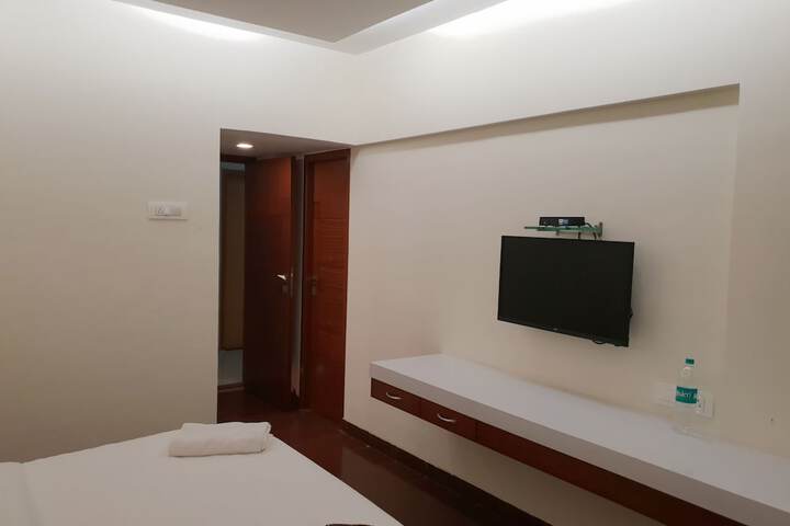 Room 36 of 97
