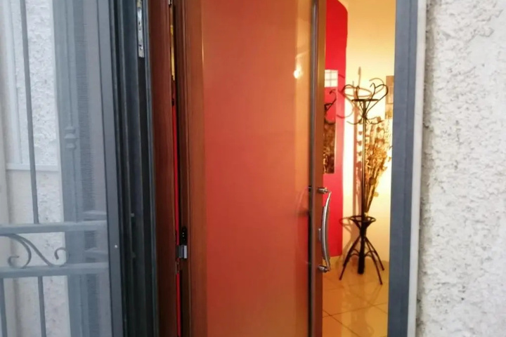 Room 7 of 7