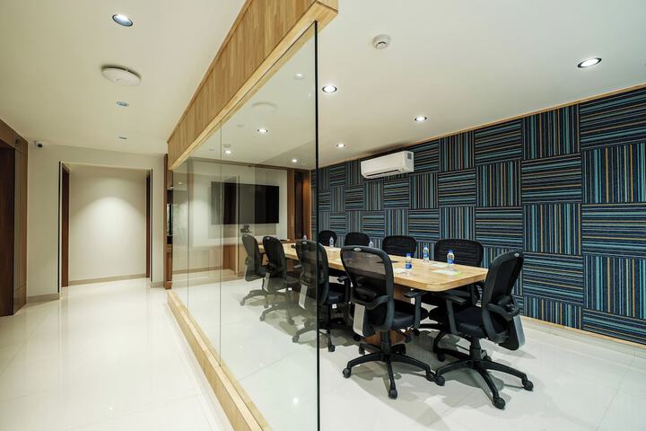 Business Center 132 of 141