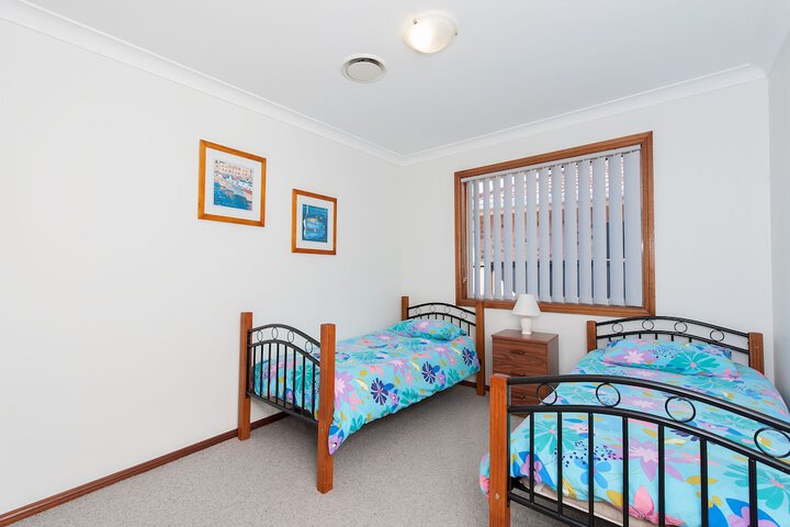 Room 14 of 180