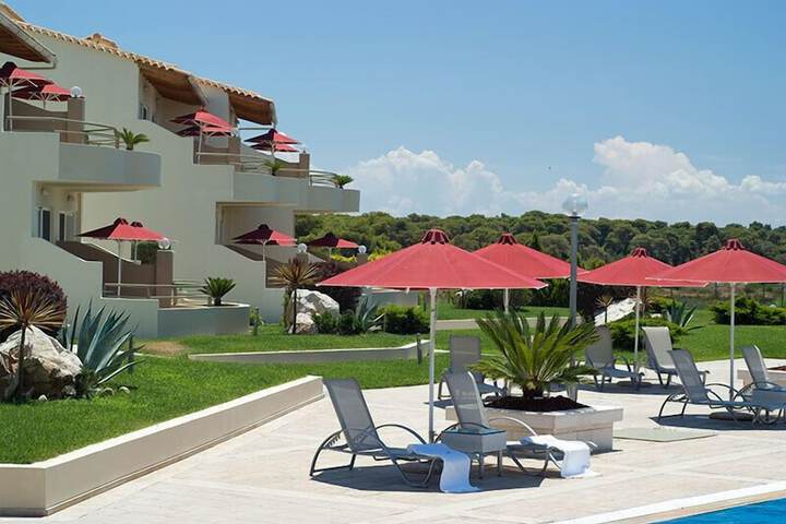Sundeck 55 of 64
