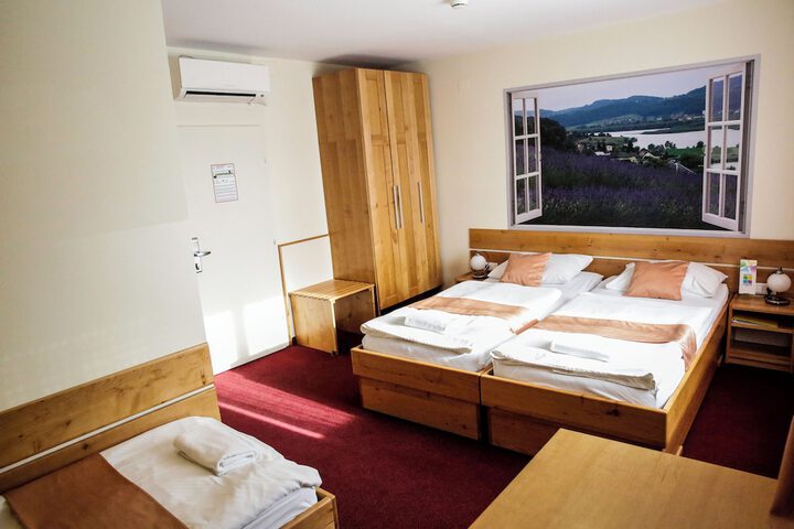 Room 15 of 61