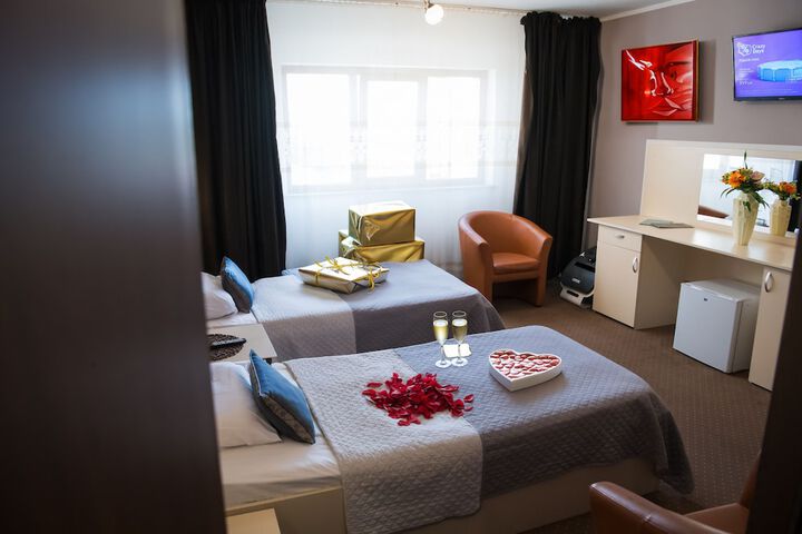 Room 15 of 80