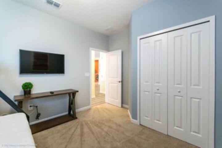 Room 107 of 123