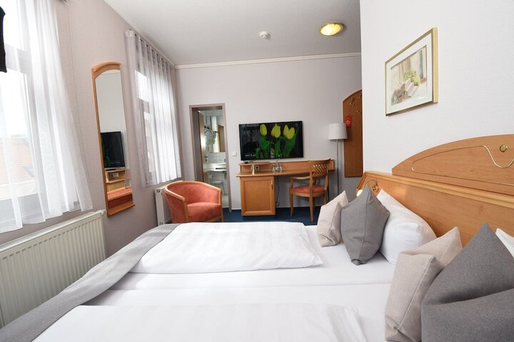 Room 7 of 50