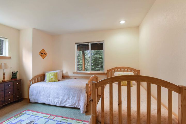 Room 4 of 23