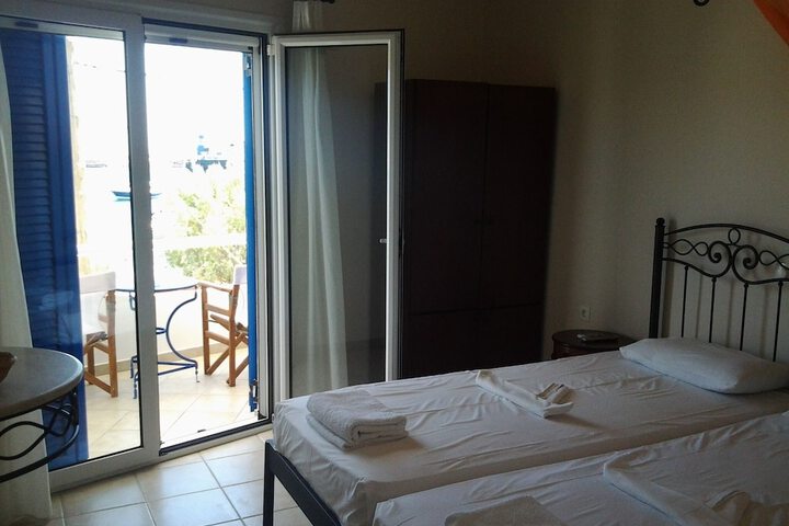 Room 12 of 96