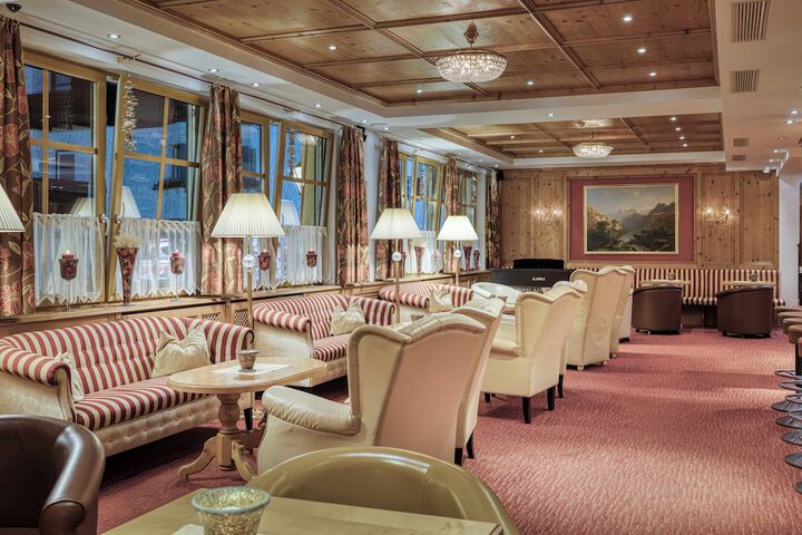 Hotel Interior 5 of 157