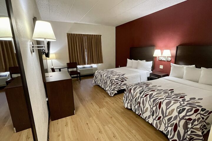 2 Double Beds (4 of 5)