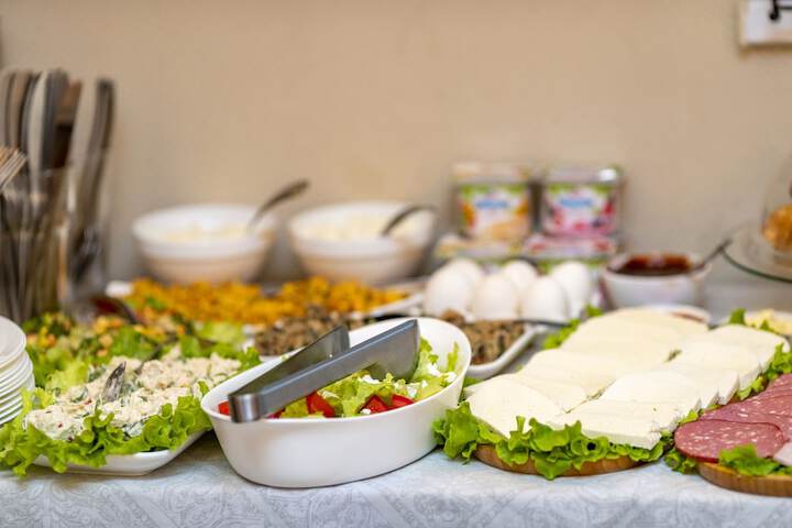 Dining 89 of 106