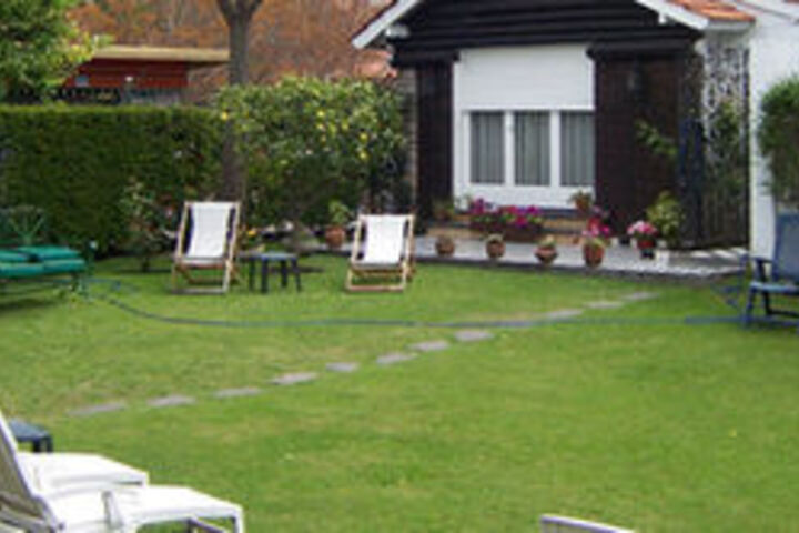 Hotel Exterior 5 of 16