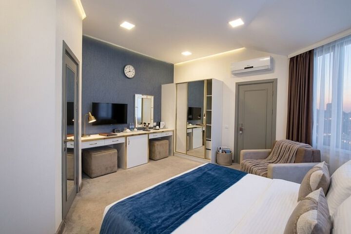 Room 17 of 75